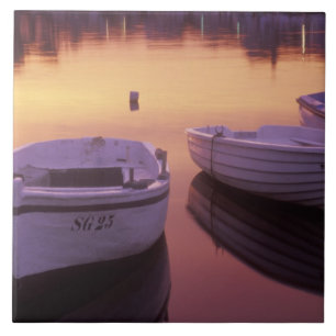 Azulejo Amanecer sobre el puerto de Stari Grad con pesca