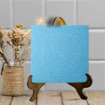 Azulejo Aqua Blue Cracke Glaze Textura moderna simple<br><div class="desc">Esta baldosa de cerámica de apariencia acristalada tiene un falso grifo sobre un fresco fondo azul acuático o turquesa. Parece una pieza artesanal texturizada con un aspecto decorativo pero simple y neutro. Perfecto como acento propio o combinado con otros motivos de mosaico en una instalación de contraportada. Arte y diseño...</div>