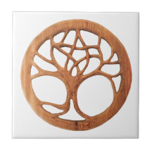 Árbol del druida con el pentáculo céltico ocultado