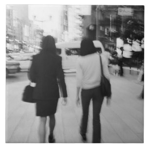 Azulejo Asia, Japón, Tokio. Mujeres jóvenes en el Ginza.