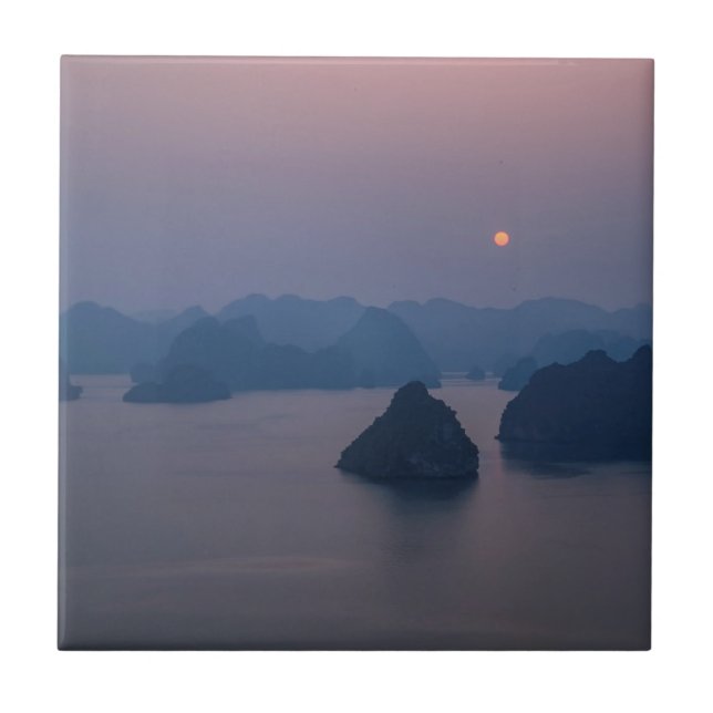 Azulejo Atardecer sobre Bahía Halong - Vietnam, Asia (Frente)