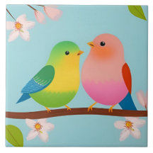 Aves de dibujos animados coloridos posados en una 