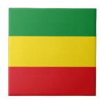 Azulejo Bandera rastafariana rasta etíope<br><div class="desc">Los colores rojo, verde y amarillo representan la bandera del rastafari, pero también es una bandera de Etiopía. Este es un regalo de alta calidad de Rasta y un gran diseño para todos los rastafaris. Visite nuestra tienda para encontrar más regalos geniales de rasta y otras ideas de regalo de...</div>