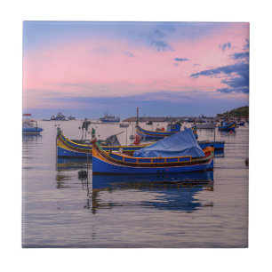 Azulejo Barcos tradicionales malteses en Marsaxlokk