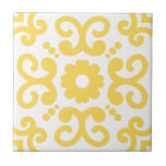 Azulejo Blanco amarillo cálido del Mediterráneo portugués<br><div class="desc">Elegante Azulejo estilo mediterráneo portugués patrón cerámica azulejos color amarillo cálido sobre un fondo blanco. Perfecto para el diseño interior o el contraportamiento. Versión de patrón 2.</div>