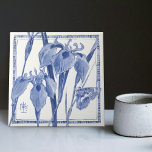 Azulejo Blue Butterfly Lily Wall Decoración Art Nouveau Li<br><div class="desc">Aves y mariposas entre las ramas por los señores. Thomas Latham Boote y Richard Boote 1870, que comenzaron en la Cerámica Central, Burslem, su fabricación original fueron esculturas, jarrones y azulejos parianos. Firmado "MB". La fabricación de baldosas, que posteriormente fue reavivada por los Sres. Minton, Hollins & Co., de Stoke-on-Trent,...</div>