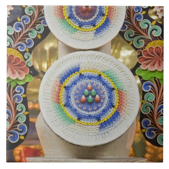 Azulejo Bután. Pasteles ceremoniales hechos por monjes ado (Frente)