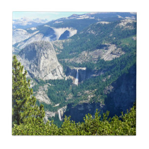 Azulejo Cae de Vernal y Nevada desde el punto glaciar, CA