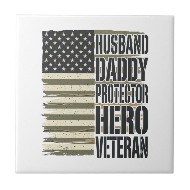 Azulejo Camiseta de bandera de héroe protector papá esposo (Frente)