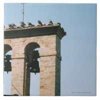 Campanas de iglesia pasadas de moda, Assisi,