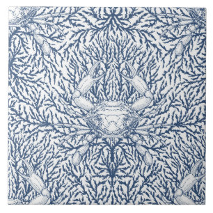 Azulejo Cangrejo y maleza marina, verano costero en blanco