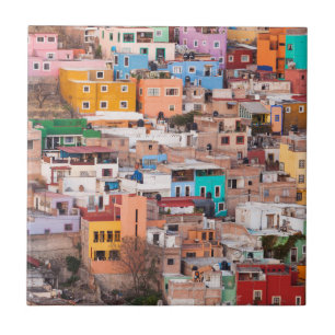 Azulejo Casas coloridas en la colina