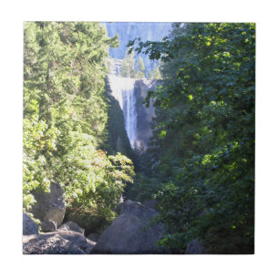 Azulejo Cataratas Vernales, Parque Nacional Yosemite, CA