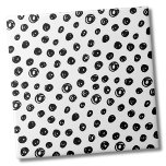 Azulejo Círculos Puntos Patrón Blanco Negro<br><div class="desc">Usa este simple y moda punto negro y blanco desordenado o círculos de fondo para personalizar tu espacio vital. También se puede cambiar el color de fondo para que sea realmente tu propio aspecto. Además, también puedes hacer que los puntos negros sean de un color completamente diferente. Si quieres usar...</div>