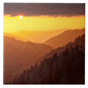 Azulejo Clouds Fills Valley, Tennessee