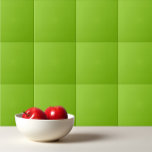 Azulejo Color claro loro sólido lima brillante verde<br><div class="desc">Loro sólido de color claro diseño verde lima brillante.</div>
