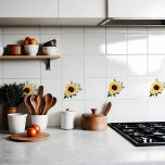Azulejo Color de agua amarillo girasoles y diseño de flore<br><div class="desc">Elegante baldosa de cerámica de girasol de estilo rústico. Nuestro diseño presenta nuestra acuarela pintada a mano girasoles dorados amarillos,  flores de crema blanca,  y vegetación natural que se ha dispuesto para crear este elegante arreglo de estilo rústico. Todas las flores están pintadas a mano por Moodthology Papery.</div>