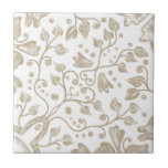 Azulejo Color de agua original crema beige blanco<br><div class="desc">Hermoso patrón botánico de alta calidad original acuarela vintage cerámica,  color beige crema en color beige sobre un fondo blanco. Perfecto para un diseño interior moderno o tradicional,  para una elegante cocina,  baño o decoración de pared.</div>