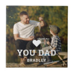 Azulejo Cortar el amor al corazón por tus nombres de fotos<br><div class="desc">Cute HEART LOVE YOU DAD Photo Names Decorative Tiles presenta tu foto favorita con el texto "(corazón del amor) tu papá" en un alfabeto blanco moderno con tus nombres debajo. Personalice editando el texto en el cuadro de texto proporcionado y agregando su propia imagen. Perfecto para Navidades, cumpleaños y regalos...</div>