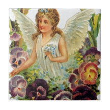 Ángel del Victorian con las flores