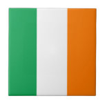 Azulejo De Cerámica Bandera de Irlanda<br><div class="desc">La bandera irlandesa es una tribanda vertical. Los colores utilizados en la bandera son verde,  blanco y naranja. La proporción de la bandera irlandesa es de 1:2. La bandera de Irlanda se adoptó en 1919.</div>