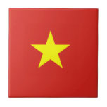 Azulejo De Cerámica Bandera de Vietnam<br><div class="desc">La bandera vietnamita es una estrella en un campo. Los colores usados en la bandera son rojo,  amarillo. La proporción de la bandera vietnamita es 2: 3. La bandera de Vietnam fue adoptada en 1945.</div>
