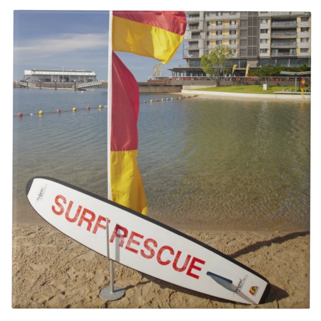 Azulejo De Cerámica Banderas y tablas de rescate para surf (Frente)