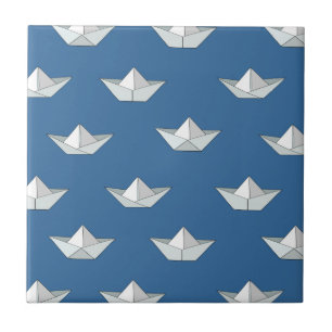 Azulejo De Cerámica Barcos de Origami en el modelo del agua