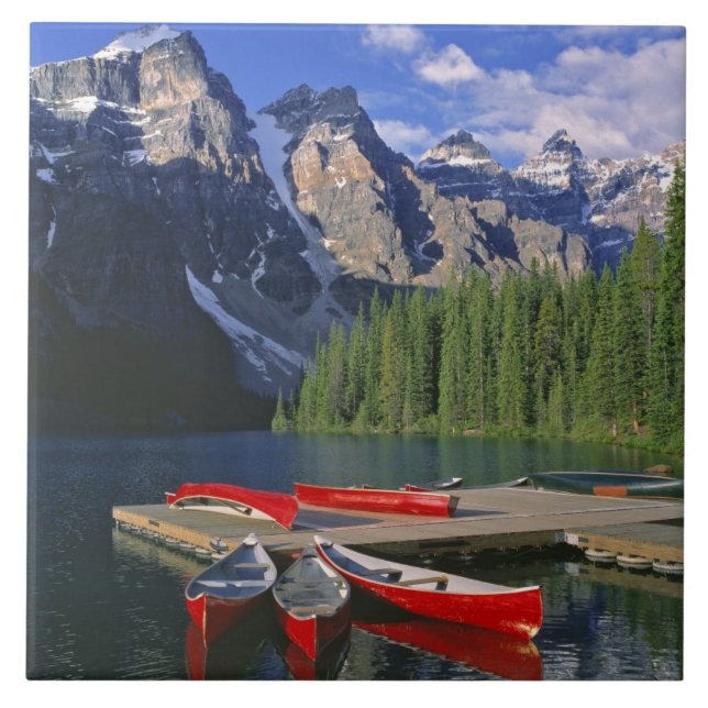Azulejo De Cerámica Canadá, Alberta, Lago Moraine. Canoas rojas espera (Frente)