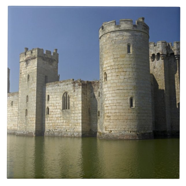 Azulejo De Cerámica Castillo Bodiam (1385), reflejado en foat, Este (Frente)