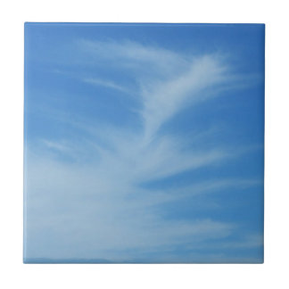 Azulejo De Cerámica Cielo azul con nubes blancas resumen foto natural
