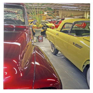 Azulejo De Cerámica Coches antiguos en el Museo del Automóvil de Talla