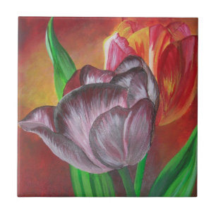 Azulejo De Cerámica Dos tulipanes contra fondo rojo