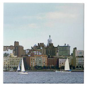 Azulejo De Cerámica Dos veleros contra el horizonte de Manhattan