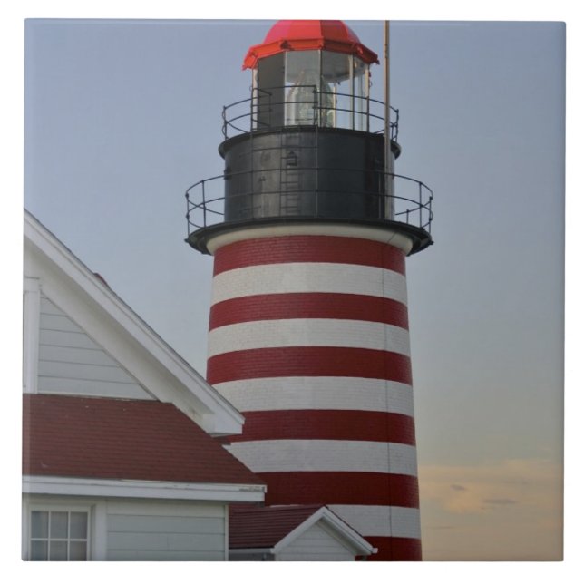 Azulejo De Cerámica EE.UU., Maine, Lubec. Faro West Quoddy Head, (Frente)