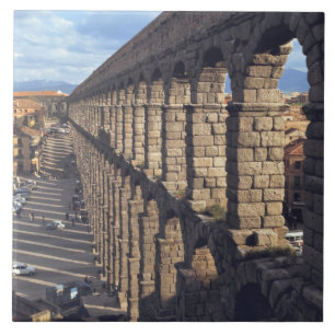 Azulejo De Cerámica Europa, España, Segovia. La luz tardía proyecta so