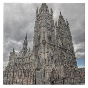 Azulejo De Cerámica Exterior de la Basílica en Quito, Ecuador