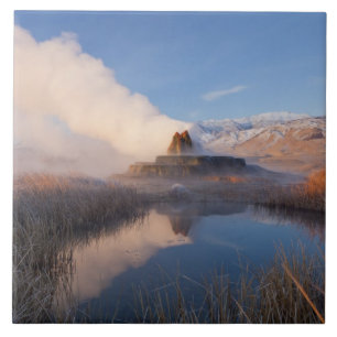 Azulejo De Cerámica Fly Geyser con Granite Range coronada de nieve