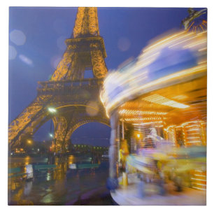 Azulejo De Cerámica Francia, París. Torre Eiffel en antiniebla ilumin