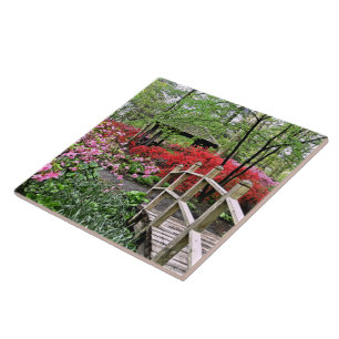 AZULEJO DE CERÁMICA "GAZEBO, PUENTE DE MADERA, RHODODENDRON Y AZALEAS"