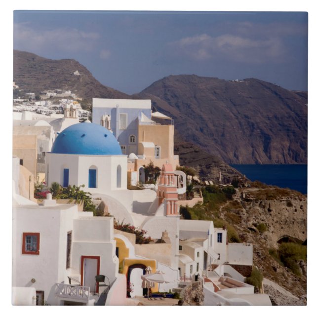 Azulejo De Cerámica Hermoso pueblo de Oia con edificios blancos (Frente)