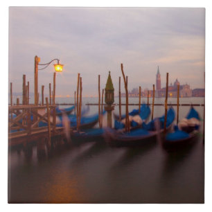 Azulejo De Cerámica Italia, Venecia. Gondolas ancladas al anochecer.