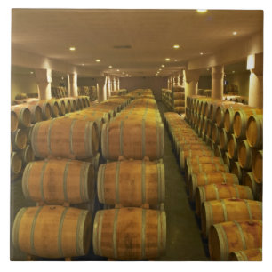 Azulejo De Cerámica La bodega, sótano de envejecimiento en barricas -