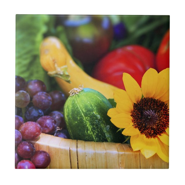 Azulejo De Cerámica La cesta de la cosecha de los jardines (Frente)