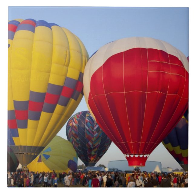 Azulejo De Cerámica Lanzando globos aerostáticos (Frente)