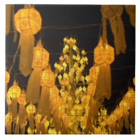 Linternas para el festival Loi Krathong.
