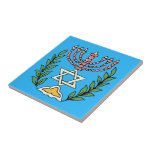 Azulejo De Cerámica Magen persa David Menorah<br><div class="desc">Esta imagen fue adaptada de una antigua teja judía persa y cuenta con una menorah con un Magen David (Estrella de David) enmarcado por ramas de olivo. Se han conservado las imperfecciones de la imagen original pintada a mano.</div>