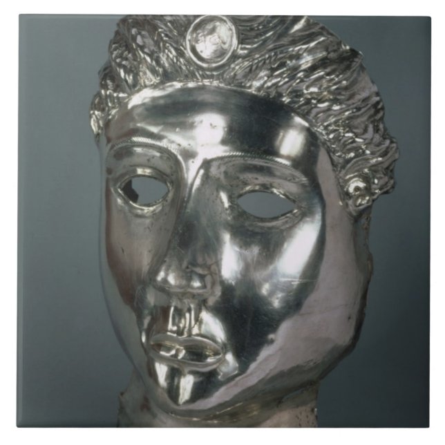 Azulejo De Cerámica Máscara de plata, romana, 1ra mitad del ANUNCIO (Frente)