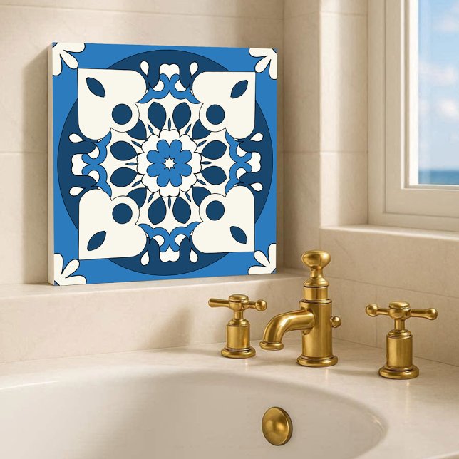 Azulejo De Cerámica Mosaico mediterráneo azul de la marina geométrica (Modern kitchen or bathroom tile featuring a geometric floral design in navy and blue with ivory)