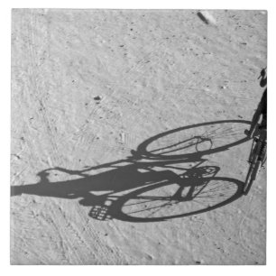 Azulejo De Cerámica Myamar, Bagan, Joven montando una enorme bicicleta